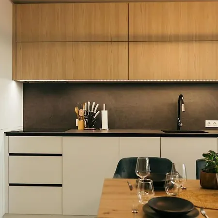 Luxury In Central Park With Amazing View + Private Parking Space * 부르가스