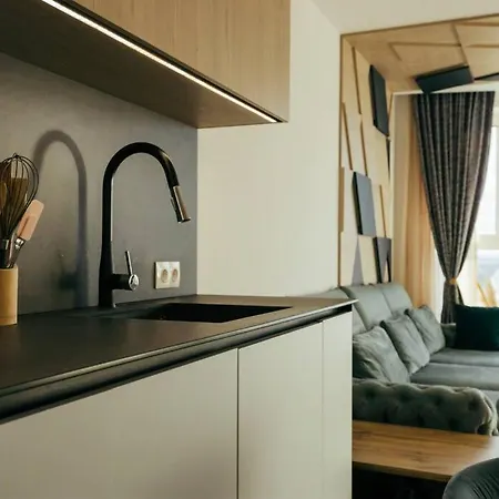 아파트 Luxury In Central Park With Amazing View + Private Parking Space 부르가스