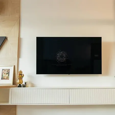 Luxury In Central Park With Amazing View + Private Parking Space Apartment Burgas